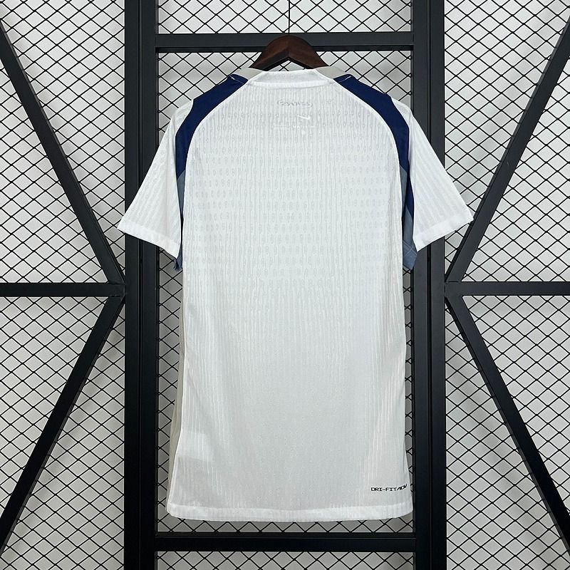 Tottenham Hotspur 2025-2026 home image 2