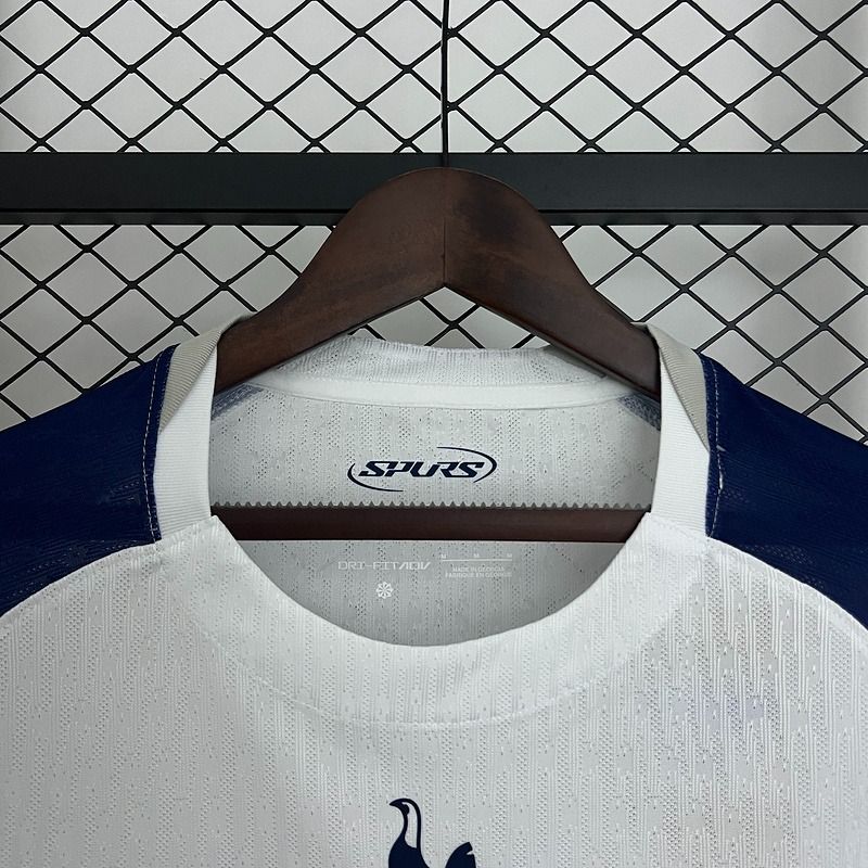Tottenham Hotspur 2025-2026 home image 3