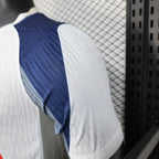 Tottenham Hotspur 2025-2026 home player image 4