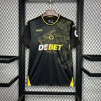 Wolverhampton Wanderers 2024-2025 away