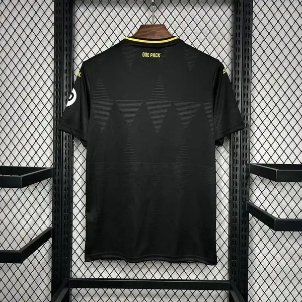 Wolverhampton Wanderers 2024-2025 away image 2