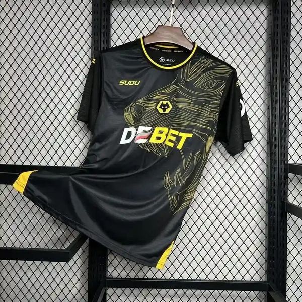 Wolverhampton Wanderers 2024-2025 away image 3