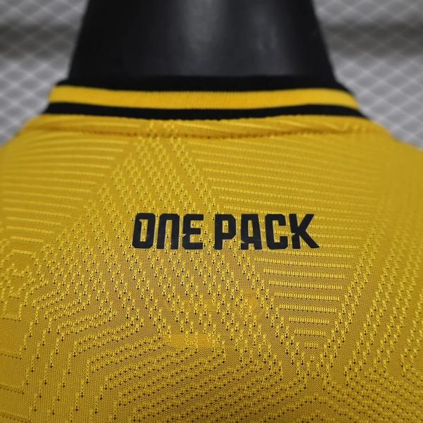 Wolverhampton Wanderers 2024-2025 home player image 4