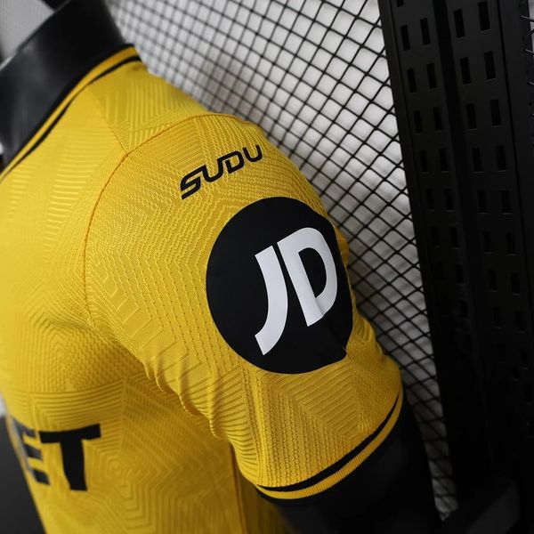 Wolverhampton Wanderers 2024-2025 home player image 5